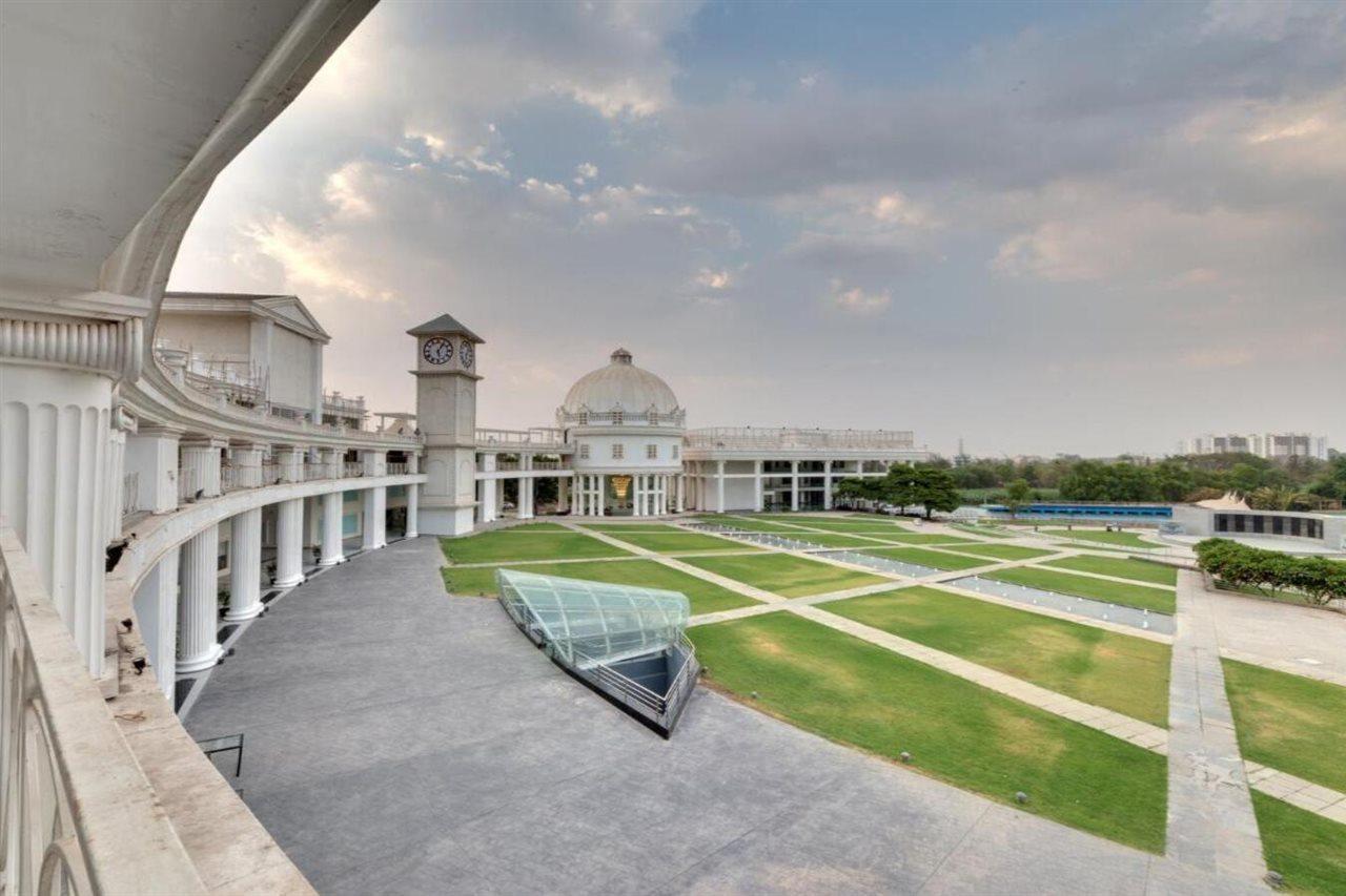 Amanora The Fern Hotels & Club Mundhva Exterior foto